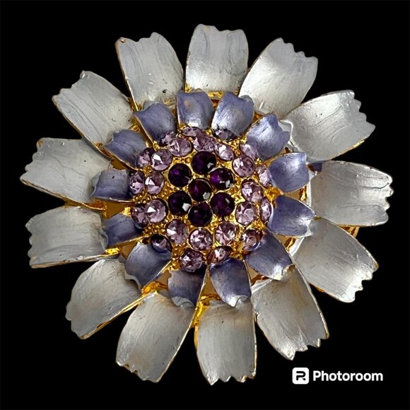 Vintage Flower Power Pin Brooch Lilac Purple Crystal Rhinestone Enamel Gold Tone - Picture 2 of 14